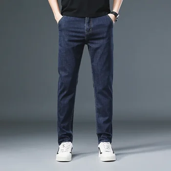 2024 Moške Jeans Klasične Ravne Traper Hlače Lahka Pranje Priložnostne Plus Udobje Nazaj Žep Velike Nalepke Velikost 42 44 46 48 50